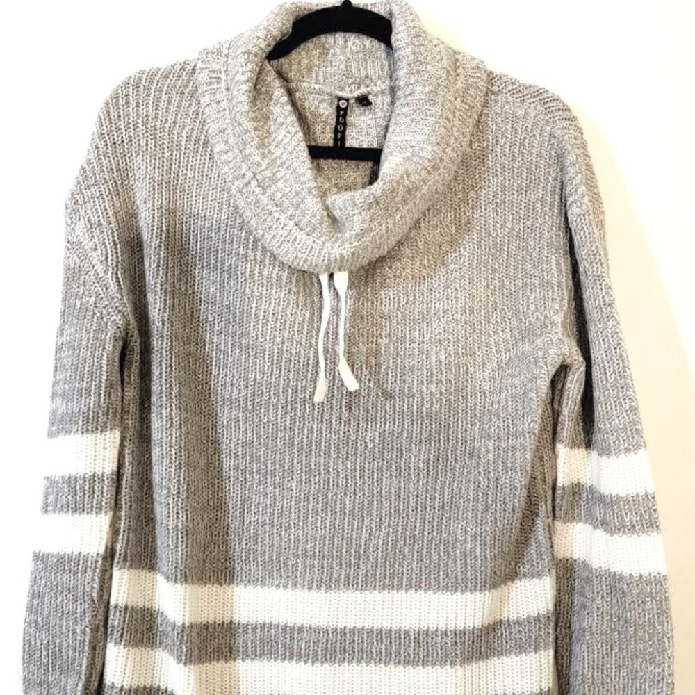 Poof! Sweater | Size Medium